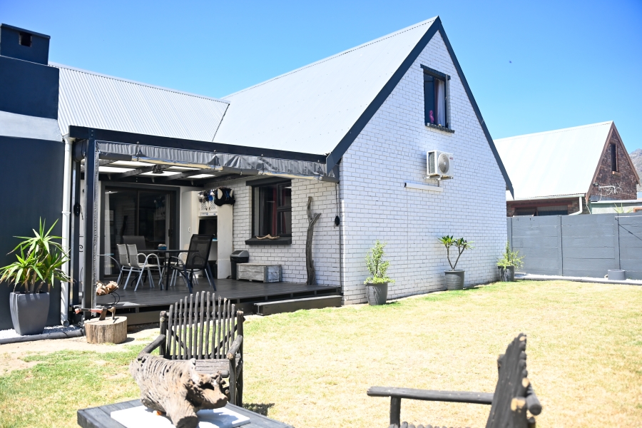 3 Bedroom Property for Sale in Gordons Bay Central Western Cape